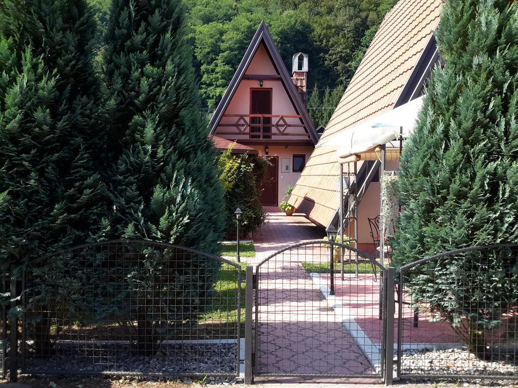 Viola I Detelina Apartments Perucac Luaran gambar